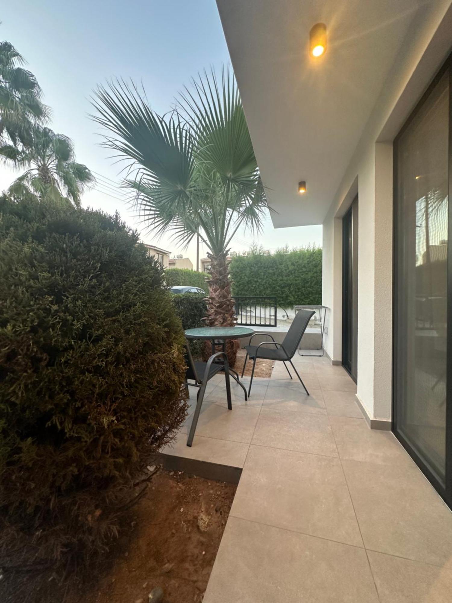 Royal Sunset Studios & Apartments Limassol Eksteriør billede