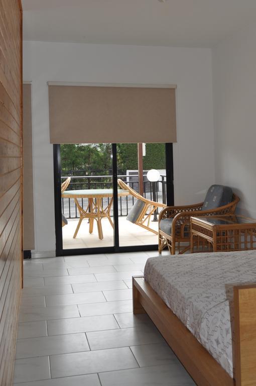 Royal Sunset Studios & Apartments Limassol Eksteriør billede